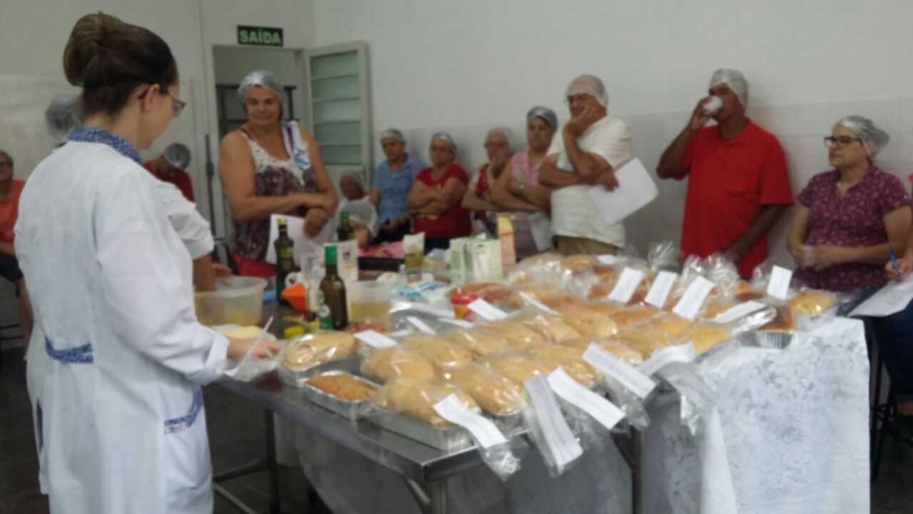 Oficina_de_pa%cc%83es_funcionais_para_a_comunidade